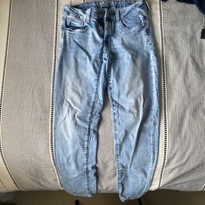 Women’s American eagle skinny jeans (size 4)